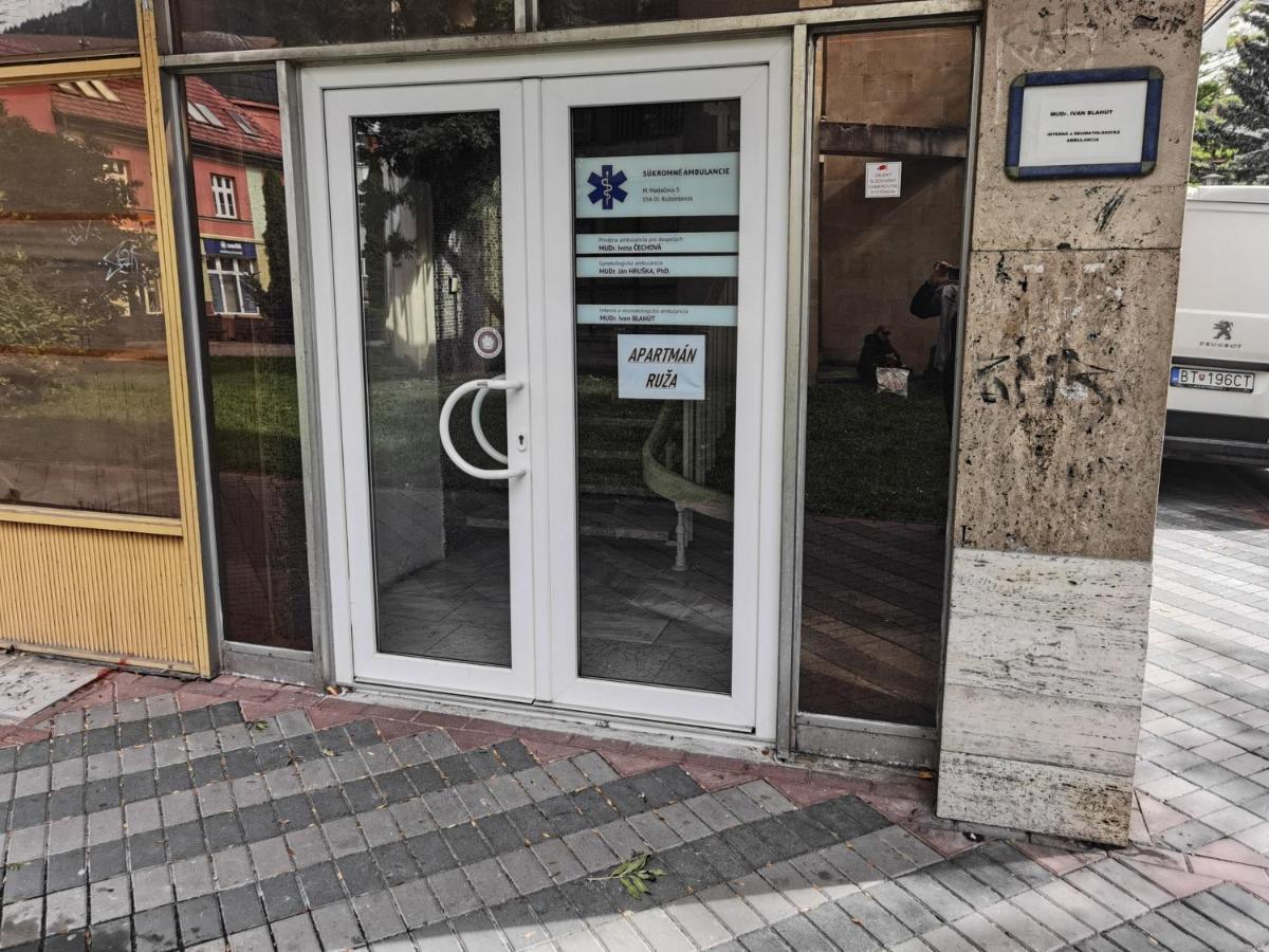 Apartman Ruza Ruzomberok Luaran gambar