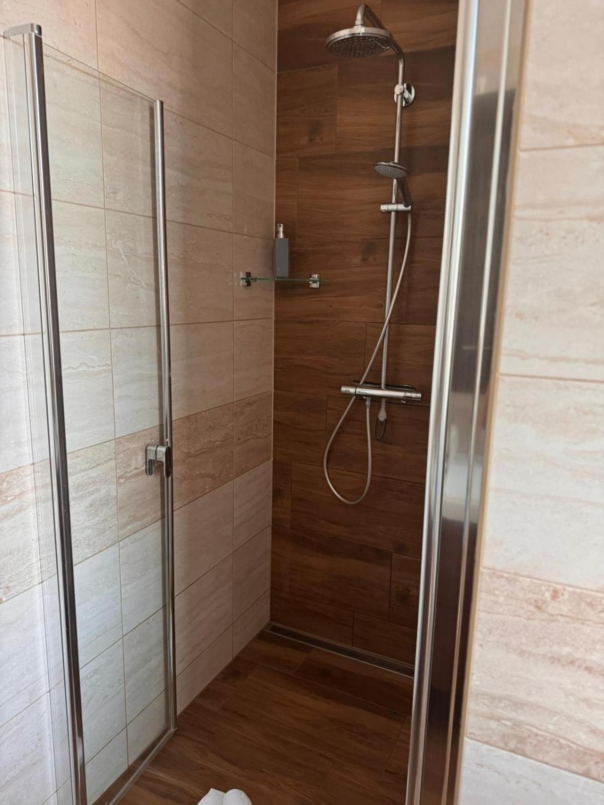 Apartman Ruza Ruzomberok Luaran gambar